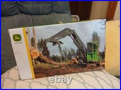 1/50 John Deere 3156G Live Heel Log Loader Logger Logging Ertl