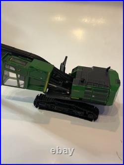 1/50 John Deere 3156G Live Heel Log Loader Prestige Collection ERTL