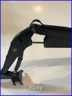 1/50 John Deere 3156G Live Heel Log Loader Prestige Collection ERTL