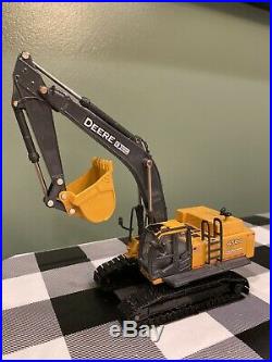 150 Ertl John Deere 450D LC Excavator United Rentals