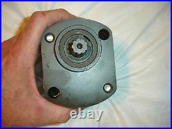 AT125498 John Deere Deer Rotary Hydraulic Transmission Charge Pump 690D AT112725