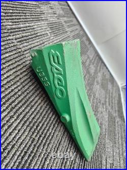 ESCO U35S Ultralok Standard Tooth U35 Series fits John Deere 200D 240D