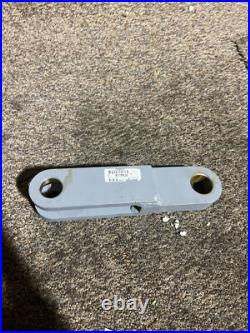 GENUINE John Deere Original Equipment 8100936 Link For Excavator