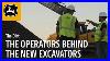 The-Operators-Behind-The-New-John-Deere-Excavators-Philson-Ltd-John-Deere-01-pq